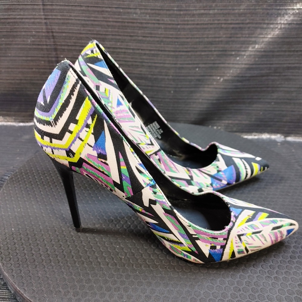 Madden Girl Women's Size 9.5M Purple Black White Green Heel Pump Shoe - Picture 3 of 7